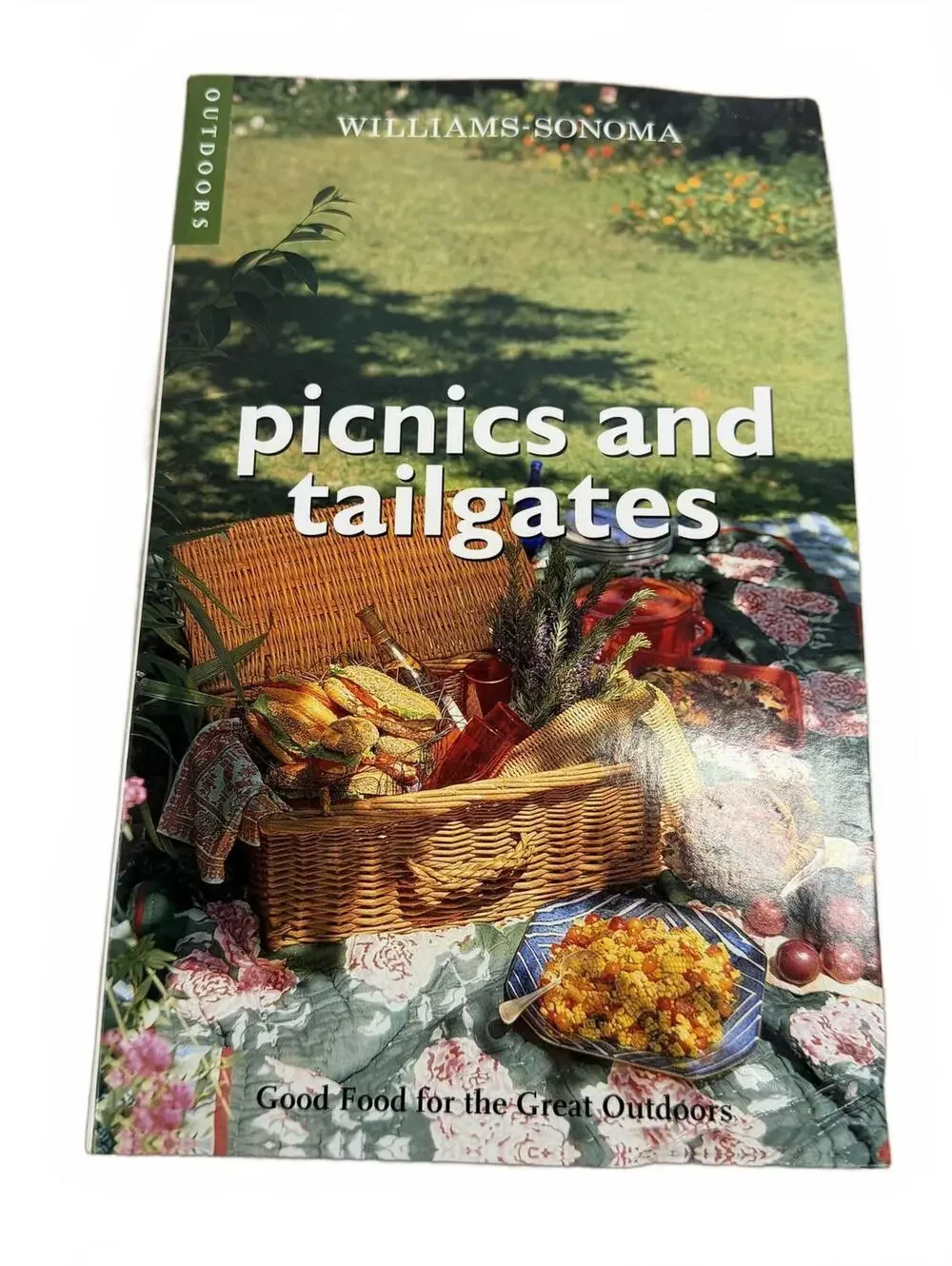 Williams Sonoma Picnics and Tailgates Cookbook Outdoor Recipes Softcover Book